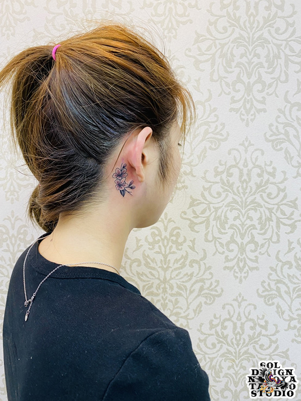 名古屋　タトゥー　女性